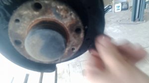 lada kalina 2 замена задних тормозных колодок тормозного цилиндра и троса ручника