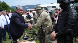 смотр-выставка военной техники в Бабугенте