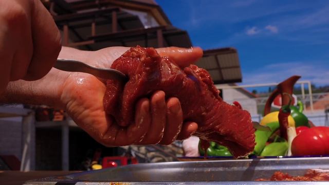 ШАШЛЫК из ГОВЯЖЬЕЙ ВЫРЕЗКИ в ТАНДЫРЕ 🥩 смотреть онлайн