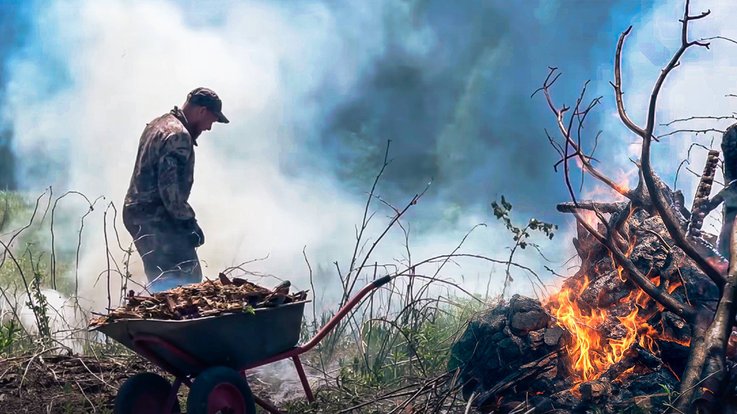 ТУШУ ПОЖАР у дома в заброшеной деревне смотреть онлайн