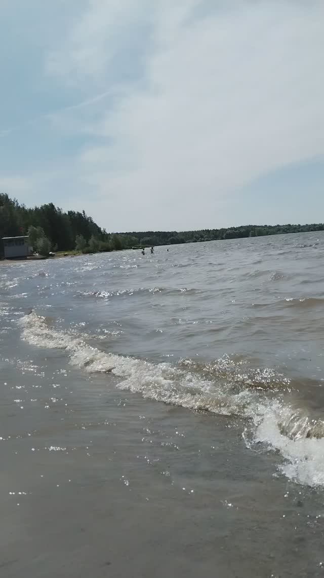 Волны на водохранилище. Челябинск 17 июня 2025 смотреть онлайн