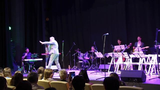 Первое видео (от меня) с дня рождения @id5182369 (Алексей Молев). 🎉🎷 смотреть онлайн
