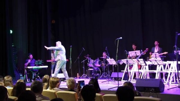 Первое видео (от меня) с дня рождения @id5182369 (Алексей Молев). 🎉🎷