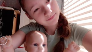 Новое спальное место Майи?/Майя не хочет показывать лицо у Майи плохое настроение .