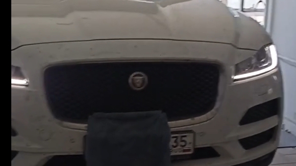 Ягуар - проблема с фарой