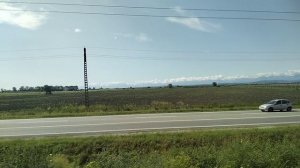 ВИД НА ГОРЫ ИЗ ОКНА ПОЕЗДА