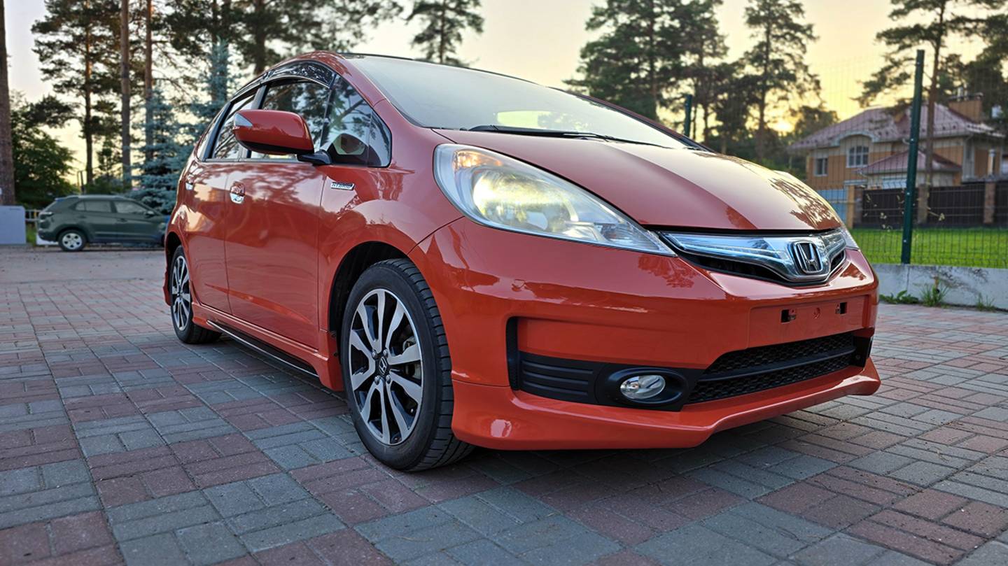 Honda Fit Hybrid, 2012, RS, V=1500, 100000км, 4 балла. смотреть онлайн