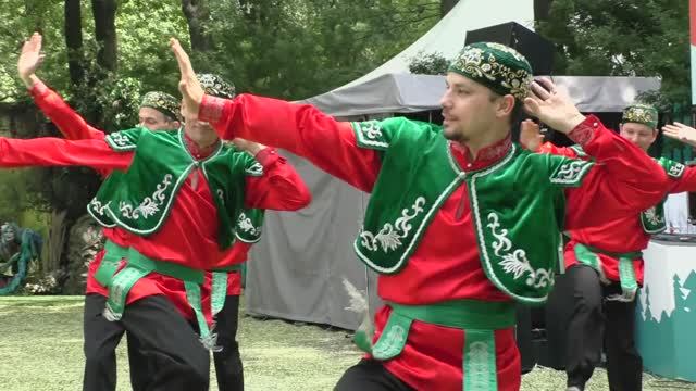 Красивый динамичный танец смотреть онлайн