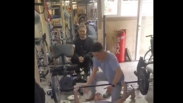 Арман уже тягает штангу 🏋️ смотреть онлайн