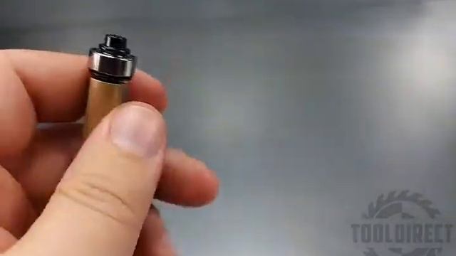 Фреза по дереву, МДФ, ЛДСП, пластикам обгонная кромочная (нижний подшипник) для ручного фрезера Z=2 смотреть онлайн