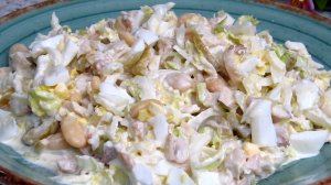 Один из моих любимых салатов, потому что вкусный и готовится по-быстрому.