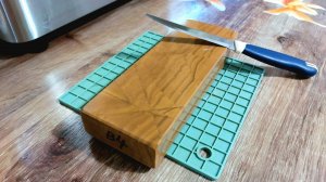 Заточка ножа на натуральном камне Сунгари.