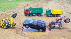 Мультик про машинки для мальчиков / Тойота и самосвал попали в аварию / экскаватор мотоцикл помогают