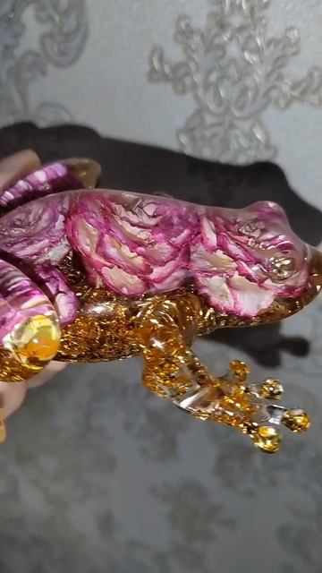 Лягушка из эпоксидной смолы смотреть онлайн