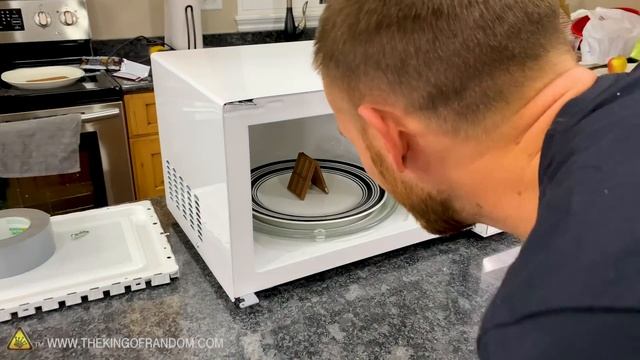 How DANGEROUS is Using a Microwave Without a Door? смотреть онлайн