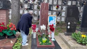 ПОШЛИ ВОН ОТСЮДА !!! СКАНДАЛ НА МОГИЛЕ КРИСТАЛИНСКОЙ В ДЕНЬ ПАМЯТИ | ДОНСКОЕ КЛАДБИЩЕ 19.06.2025