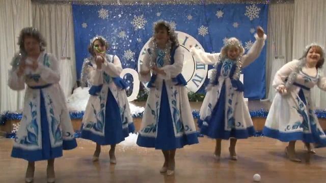 Праздничная новогодняя встреча МКУК "МРКДЦ" "Новогодний серпантин" смотреть онлайн