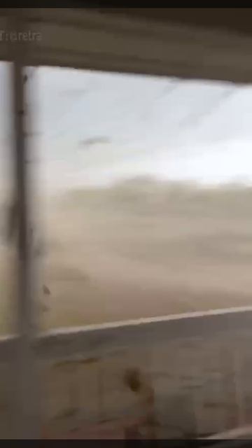 В центре торнадо. Этот недавно прошёлся в штате Джорджия. смотреть онлайн