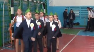 5 класс. Смотр строевой песни. 2016год