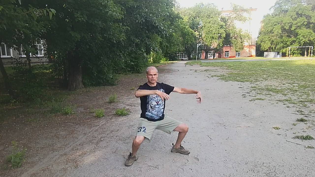 Александр Иванов