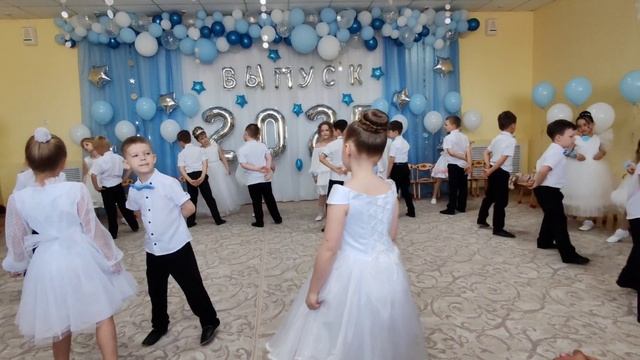 Вальс "Дошкольных бал" смотреть онлайн