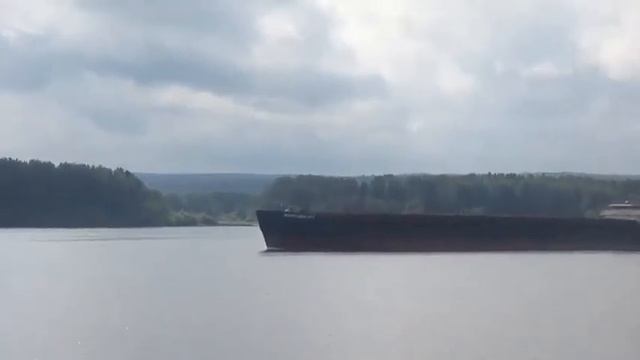 Морская волна ласкает берег - Автор музыка и исполняет Аверьянов Сергей смотреть онлайн
