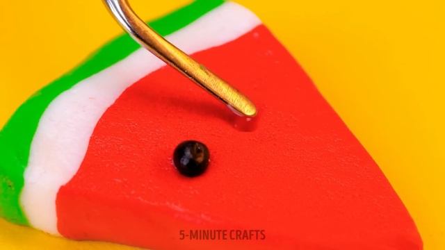 THE ART OF EPOXY RESIN & GLUE GUN CRAFTS YOU CAN MAKE смотреть онлайн