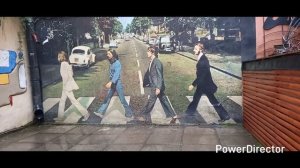 Улица Джона Леннона в Санкт-Петербурге.