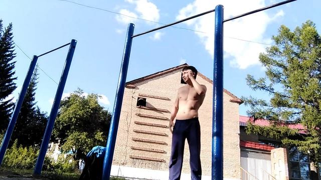 12 one arm pull ups right. 8 one arm pull ups left. One arm dips. One arm muscle ups смотреть онлайн