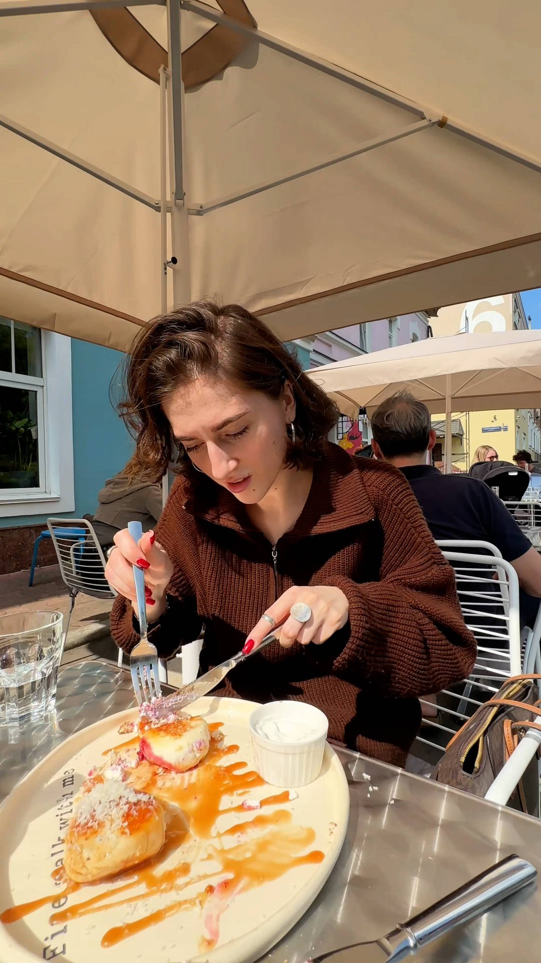 ПРОБУЕМ КИНОСЫРНИКИ – что вкуснее: Хаус или Сабрина? #shorts #топыкатегорий смотреть онлайн