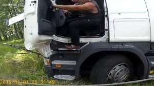 Грузовой эвакуатор. Постановка на колеса и эвакуация и