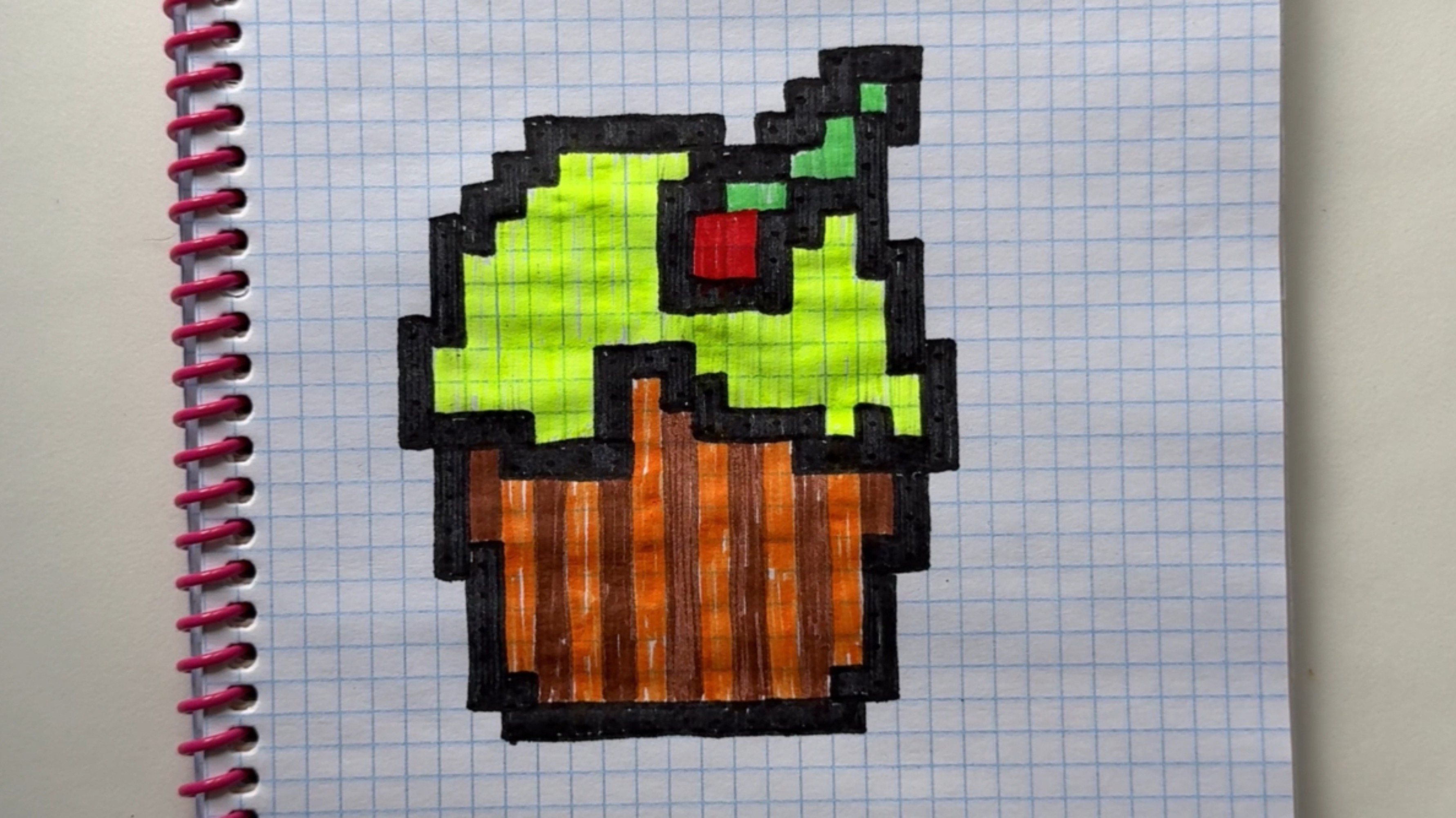 Рисуем пирожное по клеточкам часть 2