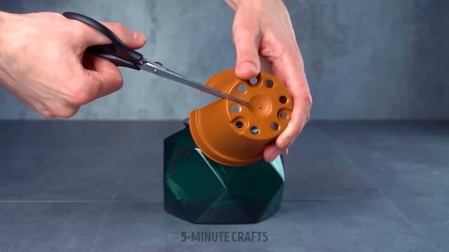 GARDENING HACKS FOR SUMMER TIPS TO GROW YOUR PLANTS смотреть онлайн