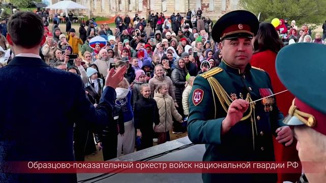 Десятки стран мира присоединились к масштабному танцевальному флешмобу «Эхо Побед» смотреть онлайн