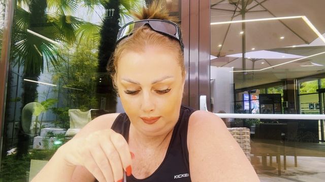 День 5 отдых Сочи) Завтрак) Кучканар забыла как её 10 мужиков с воздушного шара снимали) Её монолог смотреть онлайн