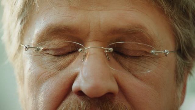 Научите ребенка Безопасному обращению с огнем! смотреть онлайн