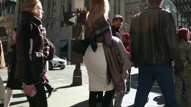 04-Photography-JoelMeyerowitz-TheStreetisOurs-HD.mp4