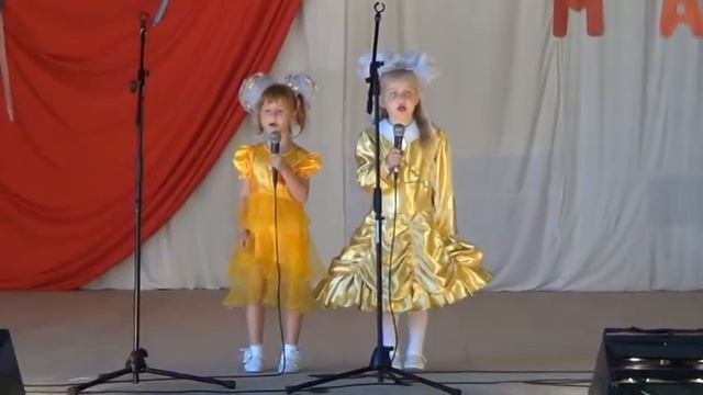 Песенка  "Раз- ладошка, два- ладошка..."