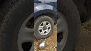 Не снимается колесо при переобувании