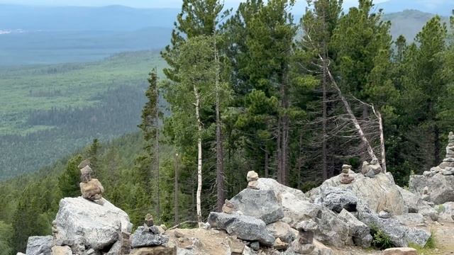 УРАЛЬСКИЕ ГОРЫ 2025 смотреть онлайн