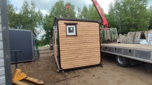 Дачный домик Люкс вагончик бытовка блок контейнер металлический 6 метровый в цвете Орех 3D