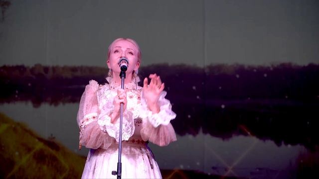 "Капли былой любви" (стихи С.Адамского). "Точно свет на маяке" (муз. и сл. Е.Фроловой) смотреть онлайн