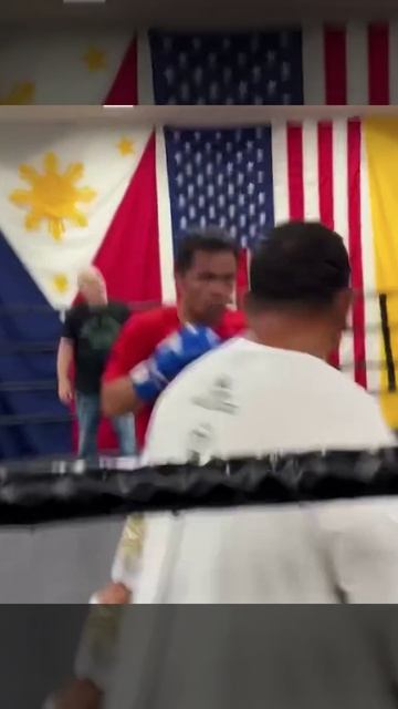 Мэнни Пакьяо готовится к титульному бою смотреть онлайн