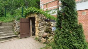 Пещера преподобного Саввы Сторожевского в Звенигороде, на территории Саввино-Сторожевского монастыря