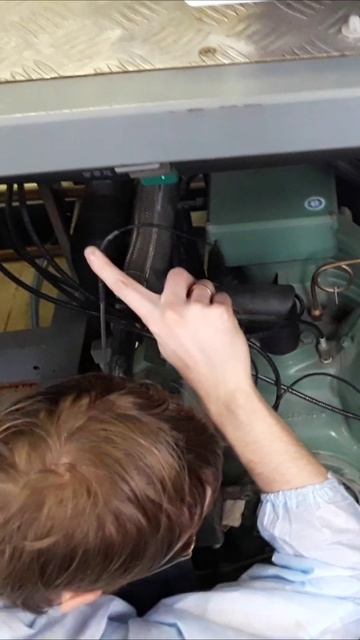 Настройка автоматики компрессора Bitzer https://t.me/chiller_servis #short #shorts #чиллер-сервис смотреть онлайн