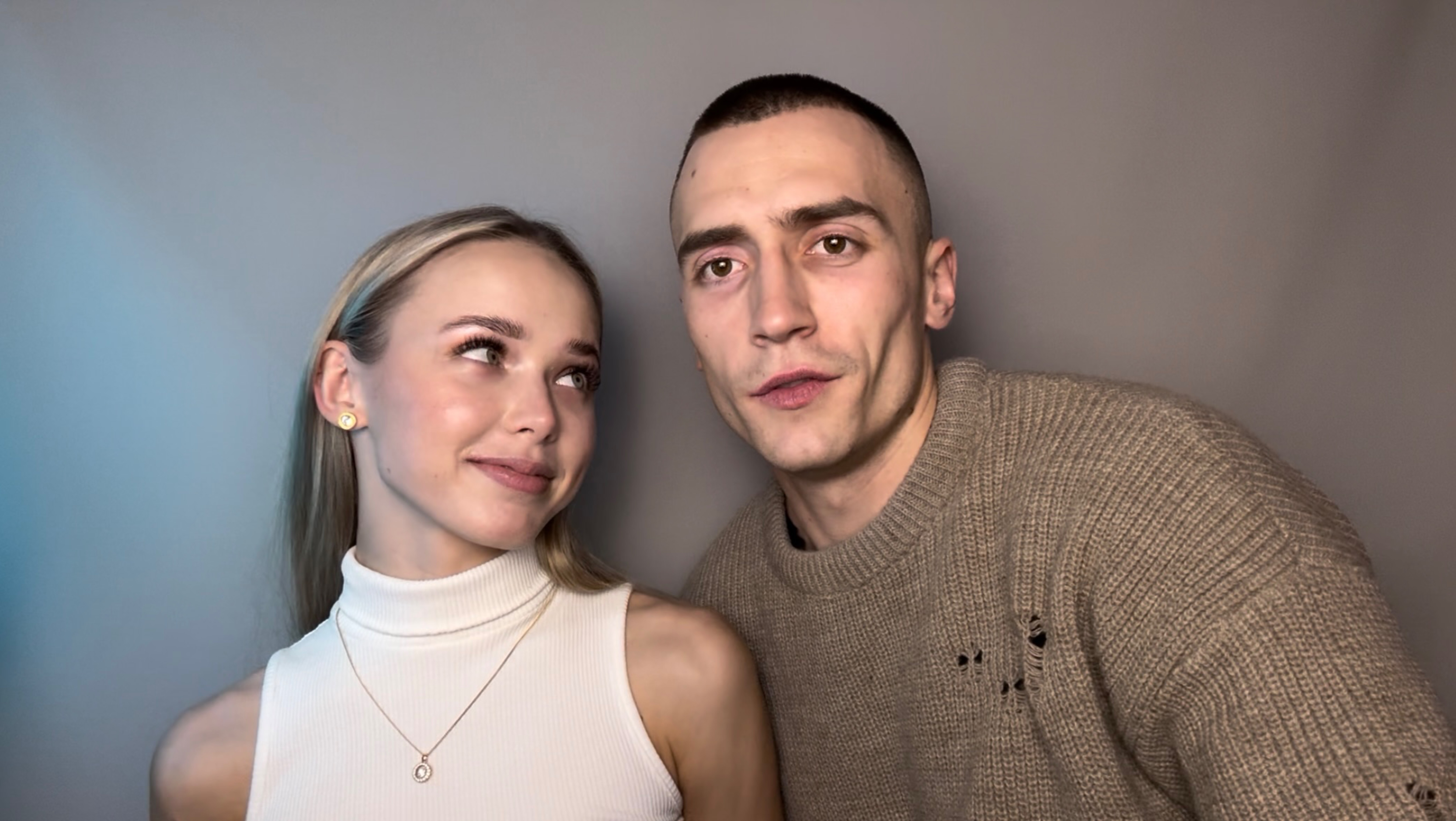 Визитка Алексеев Игорь и Конова Кристина смотреть онлайн