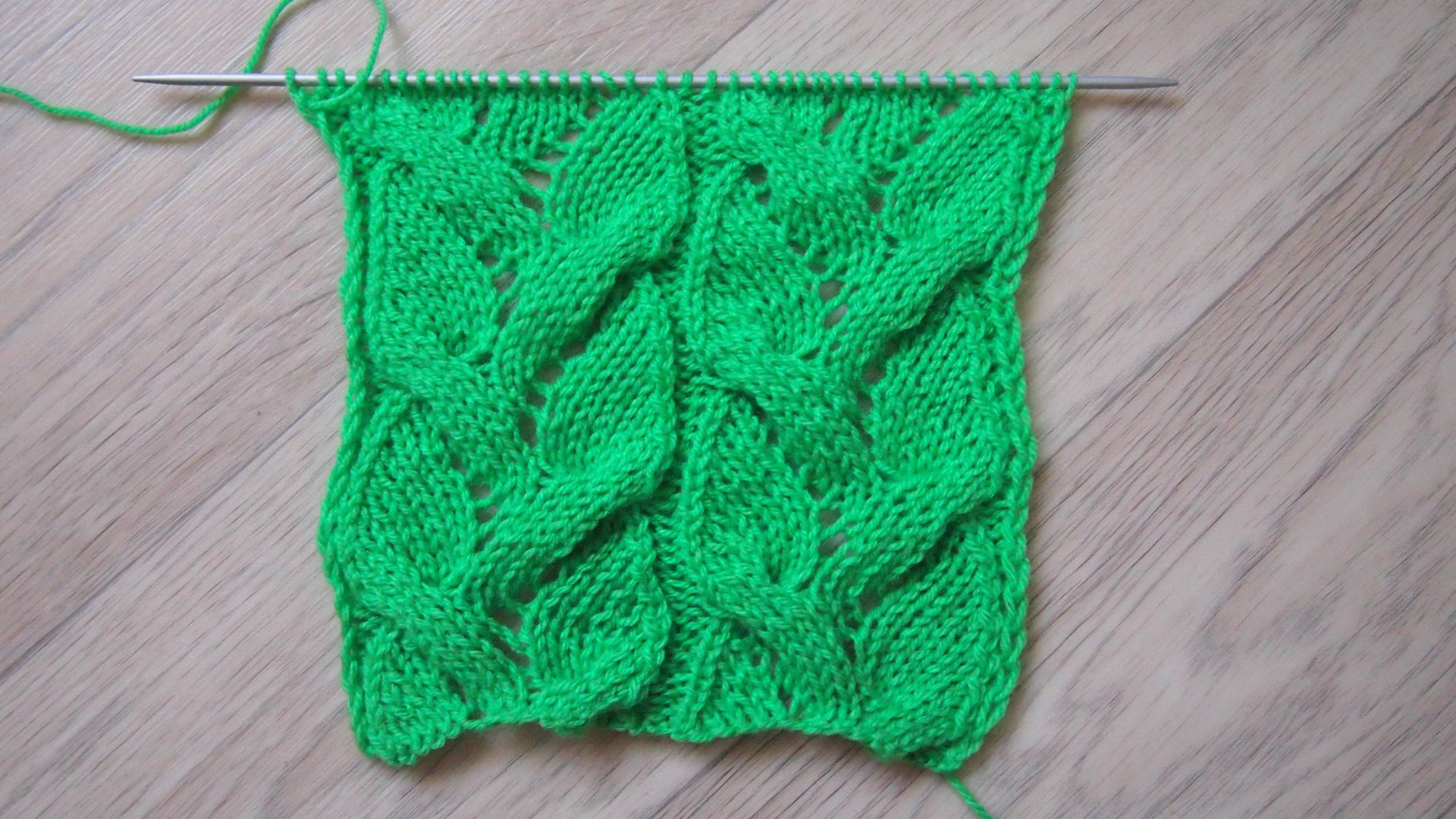 Узор спицами «Коса из листьев».Уроки вязания спицами для начинающих Красивый объемный узор Урок 113