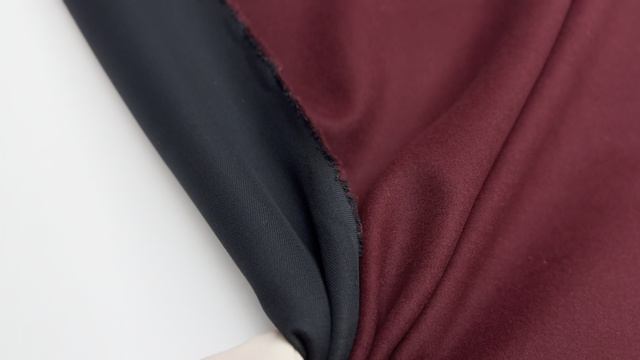 Двухслойная пальтовая ткань, насыщенного бордового цвета
26-11493 смотреть онлайн