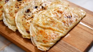 МУКА + ВОДА! Тесто не РАСКАТЫВАЮ, а наливаю на сковороду! Вкусные простые лепешки с творогом