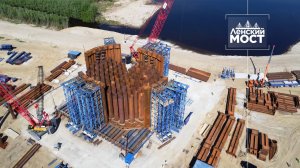 Мы строим Ленский мост. Сборка первого коффердама